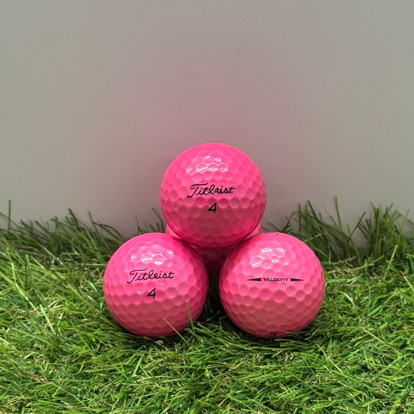 Titleist Velocity Gloss Pink